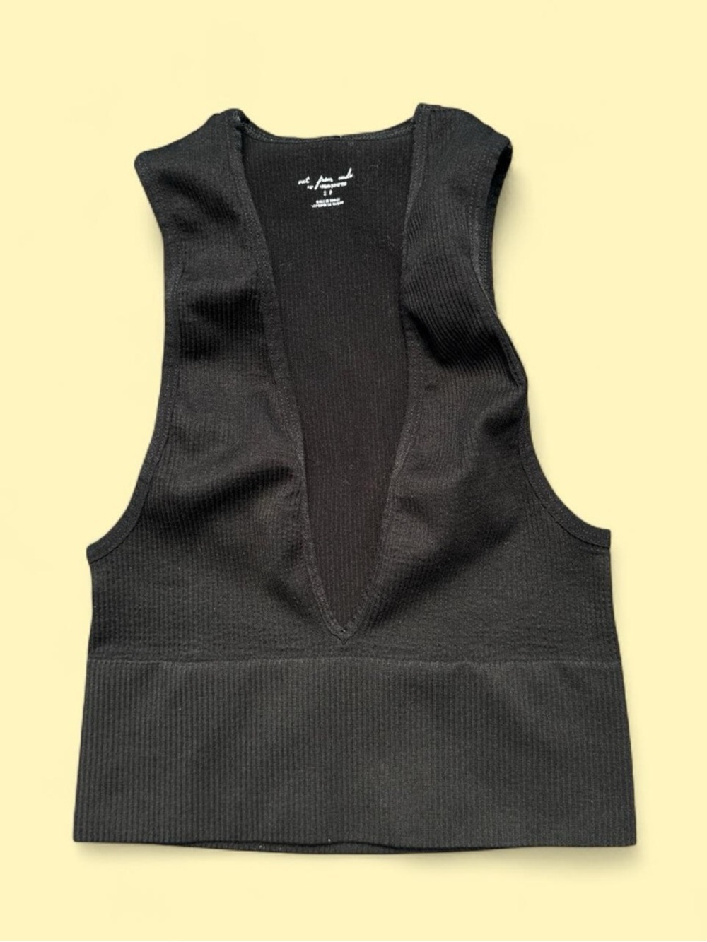 Urban Outfitters Out From Under Hailey Seamless Plunge Bra Top